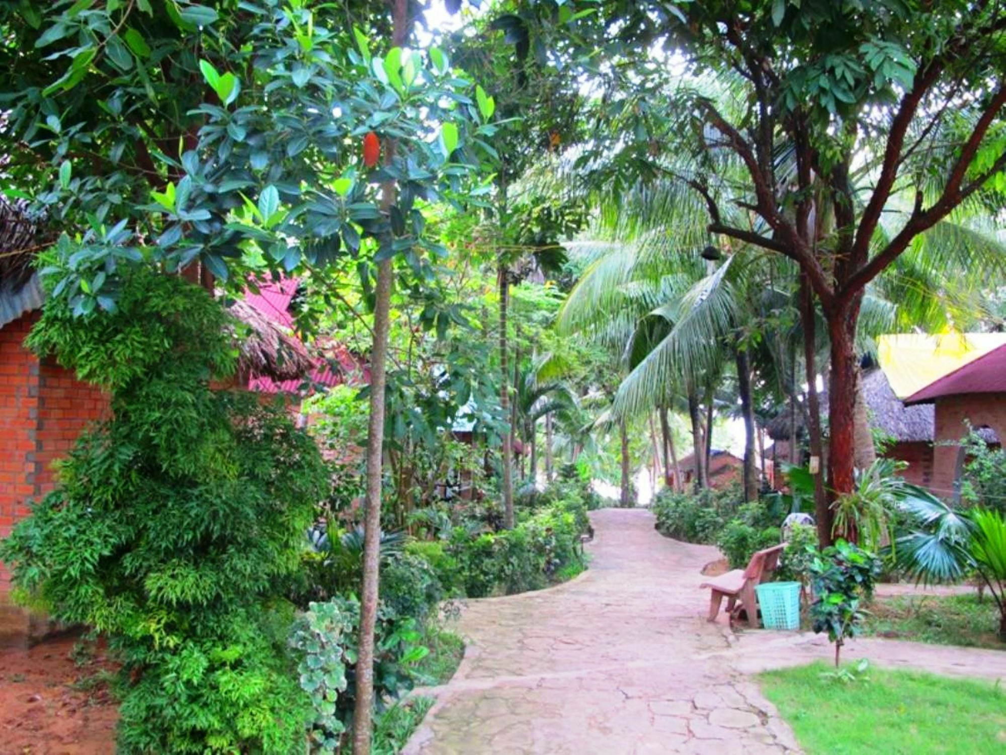 Nhat Lan Resort Дуонг-Донг Экстерьер фото